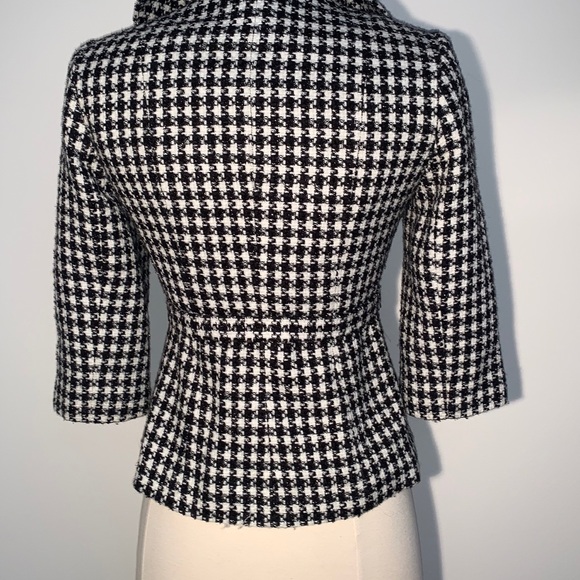 Gorgeous neckline jacket Arden B w/crystals on Belt - Picture 4 of 8